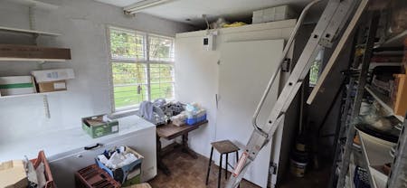 1 Kerridges Yard, Hailsham, Leisure / Office / Open Storage / Takeaway To Let - 20251104_111622.jpg