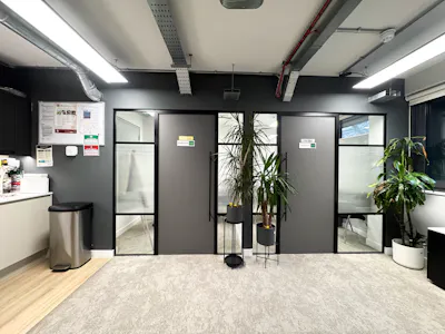 Friars Yard, 160 Blackfriars Road, London, Managed Office Lease Assignment - 20260219_095036374_iOS.jpg