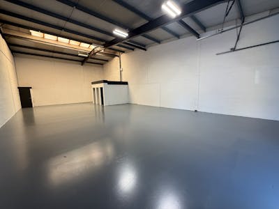 Unit 6 Redditch Trade Centre, Redditch, Industrial/Logistics To Let - IMG_6349.JPG