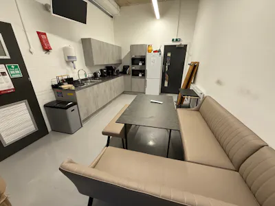 6 Millfield House, Watford, Industrial / Light Industrial / Office / Warehouse To Let - 13.jpg