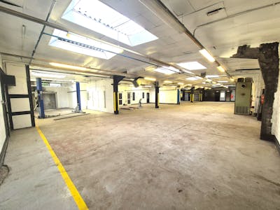 Unit L3 & L4, Stockport, Industrial/Logistics To Let - 20250904_135515.jpg