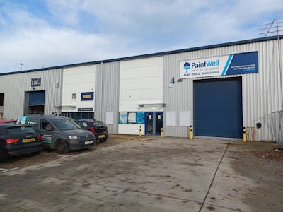 Unit 4 Reading Trade Centre, Reading, Trade Counter To Let - 20241120_100742.jpg