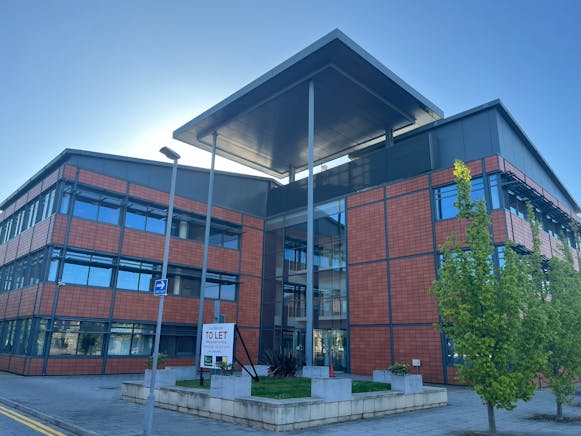 3 Globeside, Fieldhouse Lane, Marlow, Offices To Let - IMG_4804.JPG