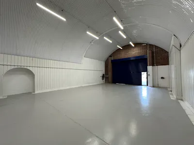 Arch 33 London Stone Business Estate, Battersea, Industrial To Let - 20260724_102725965_iOS.jpg
