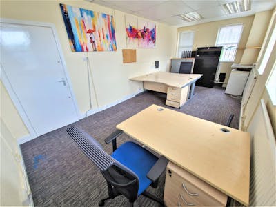 Maxron House, Stockport, Office To Let - 20230823_130008 2.jpg