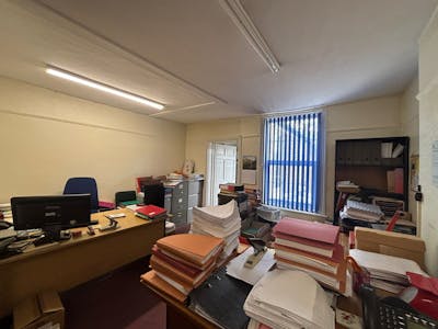 168 High Street, Watford, Office / Retail For Sale - 5f76919f-d403-43fc-8e1a-9e2ae0cb9f58.jpg