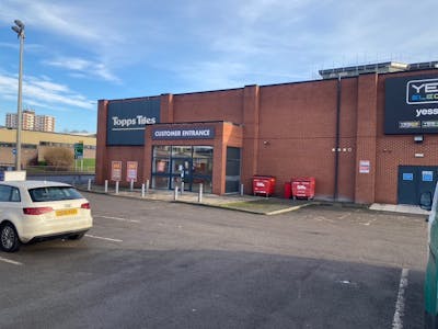 Unit 44A, Wakefield, Class E Retail / Leisure / Retail To Let - Out 3.jpg