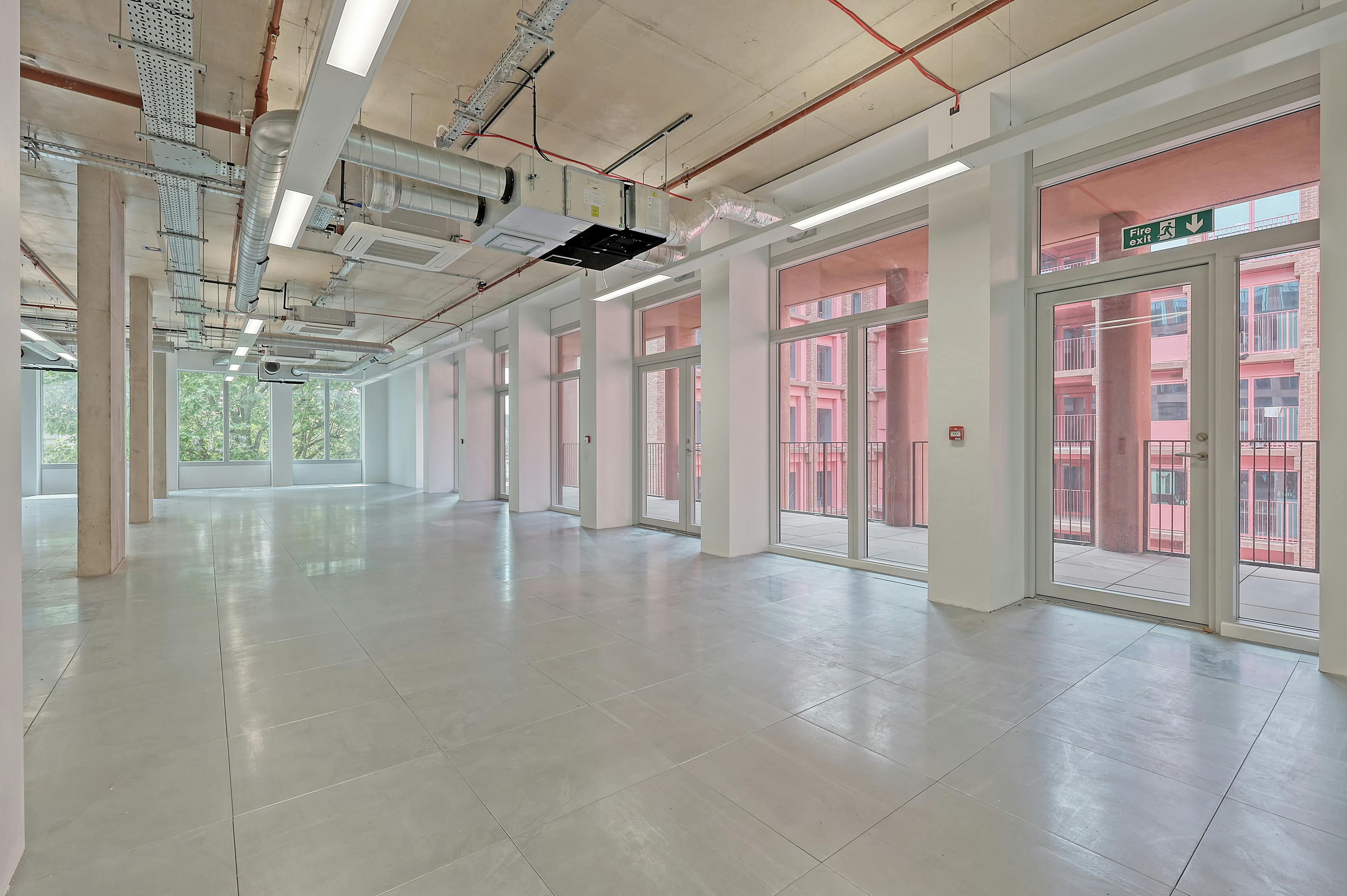 Office in London - photo 3