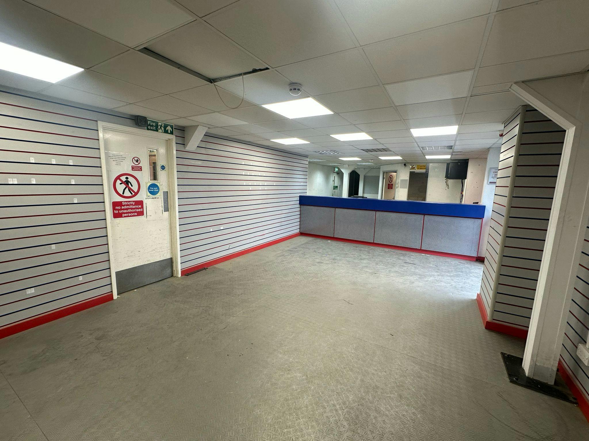 Industrial Unit in Bedford - photo 4