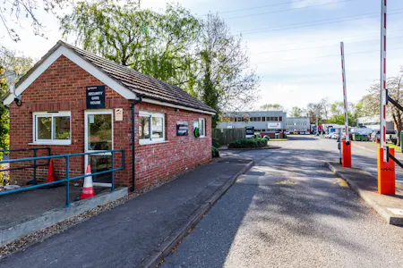 Unit 14, Stocklake Industrial Park, Aylesbury, Industrial/Logistics To Let - Unit 14, Stocklake Industrial Park