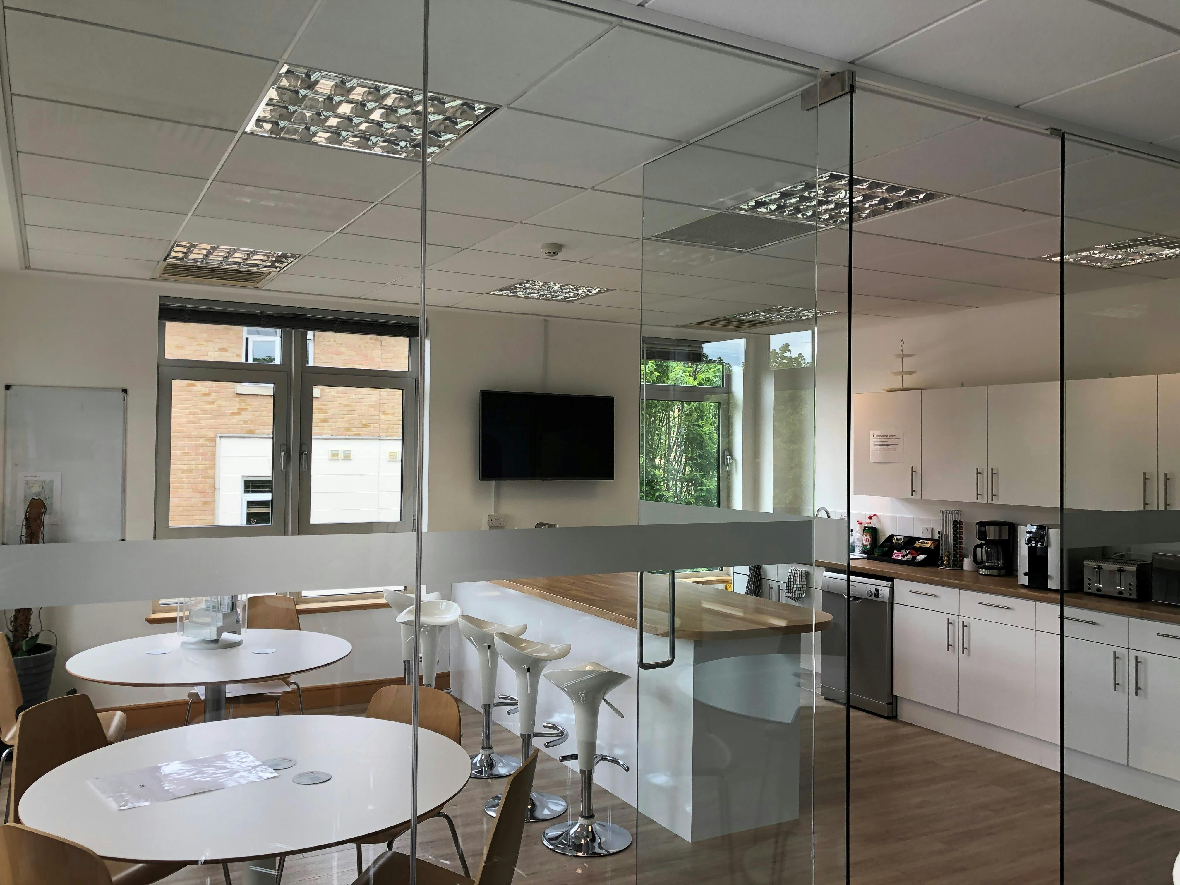 Office in Fraser House - photo 2