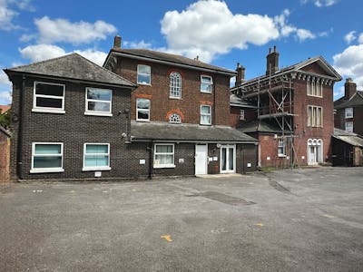 Wentworth House, 81-83 High Street North, Dunstable, Flex Office / Office / Serviced Office To Let - Wentworth House rear elevation and carpark.jpg