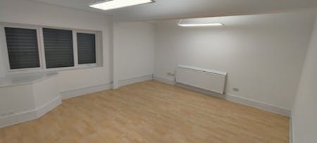 Unit 13 Gateway Trading Estate, Hythe Road, White City, Industrial/Logistics / Office To Let - Picture5.jpg