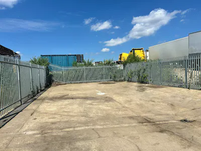 Yard 4, Britannia Estate, Luton, Industrial / Industrial/Logistics / Land To Let - 20260619_111229473_iOS.jpg