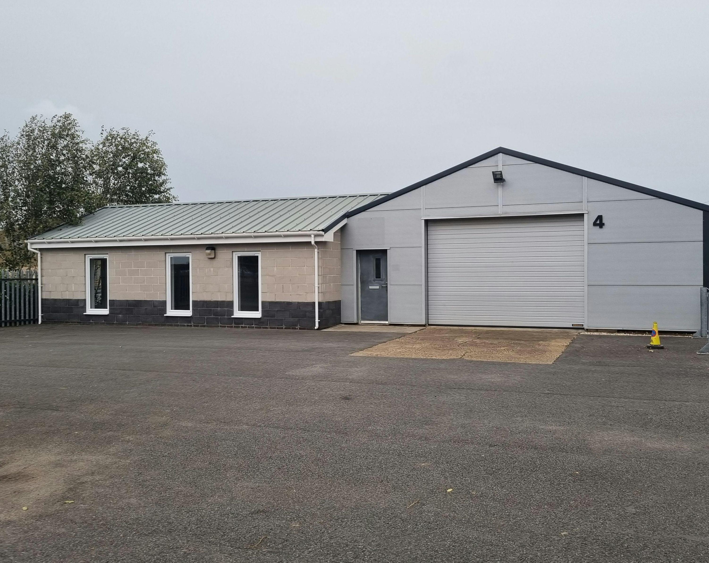Mackintosh Road, Unit 3 & 4
