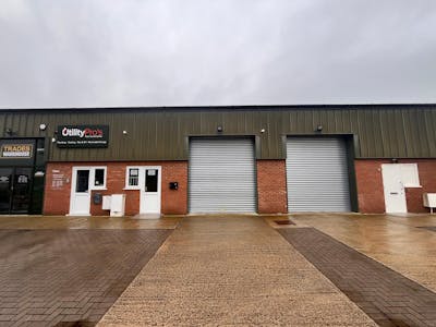 Unit 2 Lodge Yard, Aylesbury, Industrial To Let - 16.jpeg