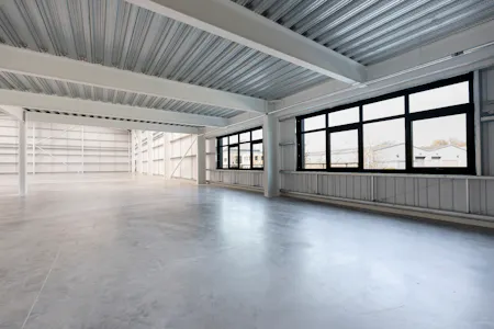 Unit 1, Rhodes Business Park, Manchester, Industrial To Let - IW-080426-CA-111.jpg