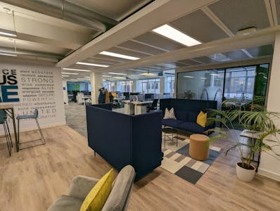 33 Soho Square, London, Office / Serviced Office To Let - 33 Soho Square