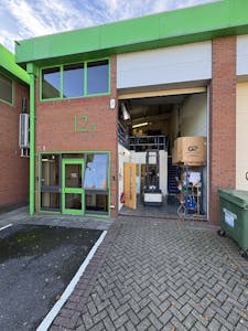 12A Shepperton Business Park, Shepperton, Industrial / Warehouse To Let - IMG_6995.JPEG