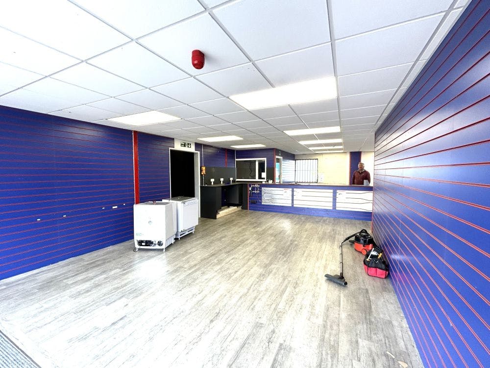 1 Churchill Road, Bicester, Industrial / Retail / Trade Counter Lease Assignment - IMG_7594.jpg