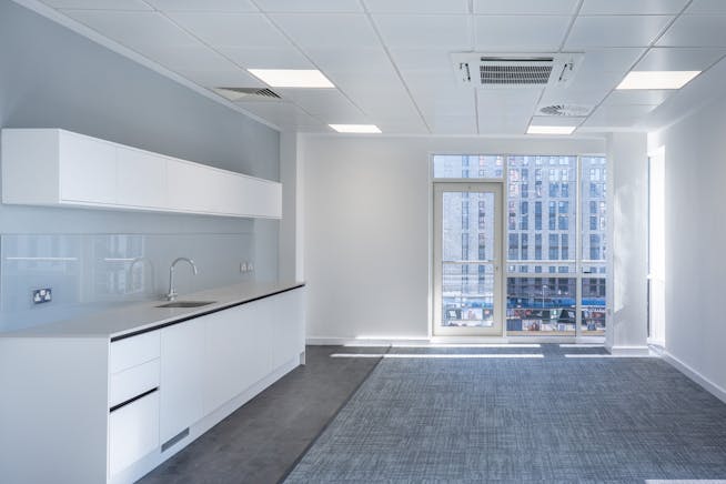 Riverside West, Whitehall Road, Leeds, Offices To Let - Riverside_West_0025.jpg