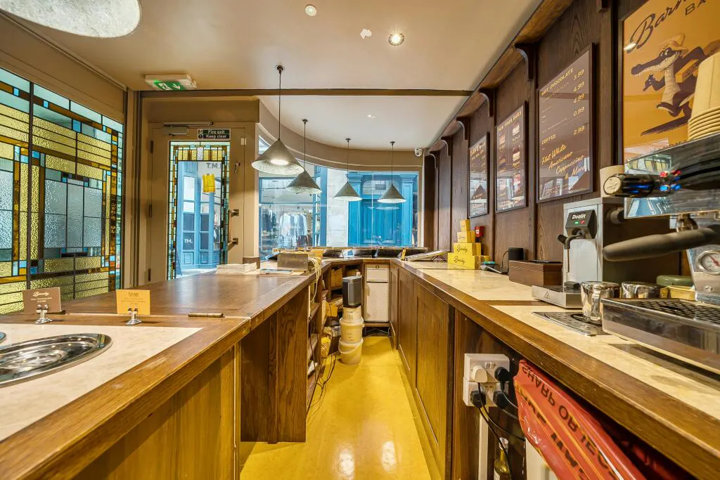 5 Bow Lane, London, Restaurant Lease Assignment - pic 2.jpeg
