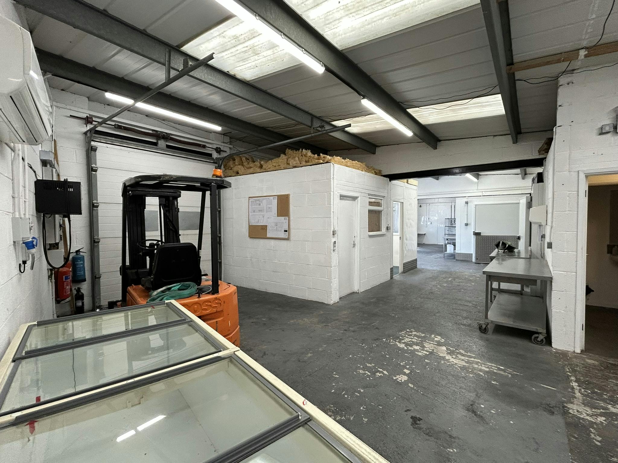 Units A-C, The Old Brickyard Works, Swindon, Industrial For Sale - IMG_6334.JPEG