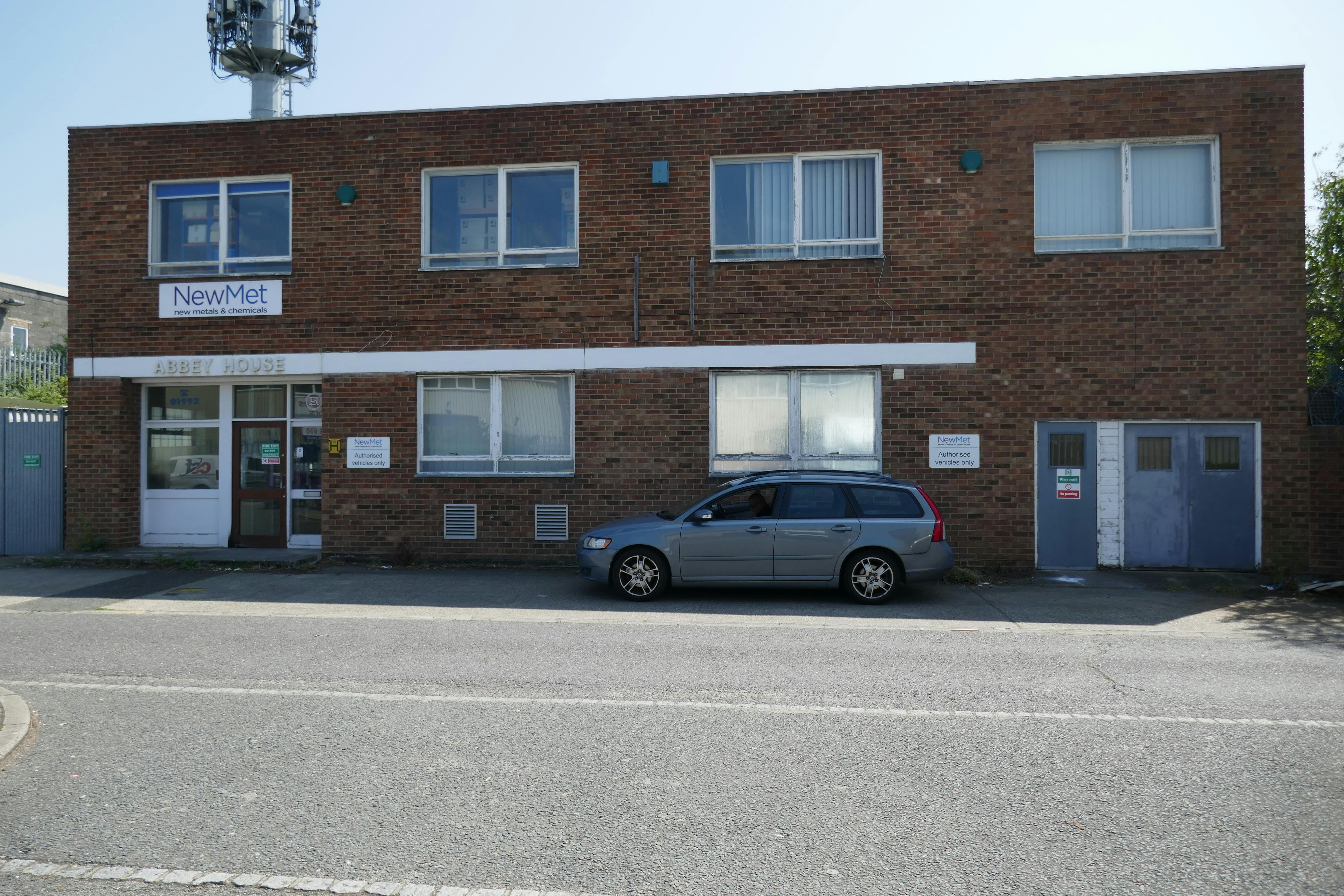 151 Brooker Road, Waltham Abbey, Industrial To Let / For Sale - P1050356.JPG