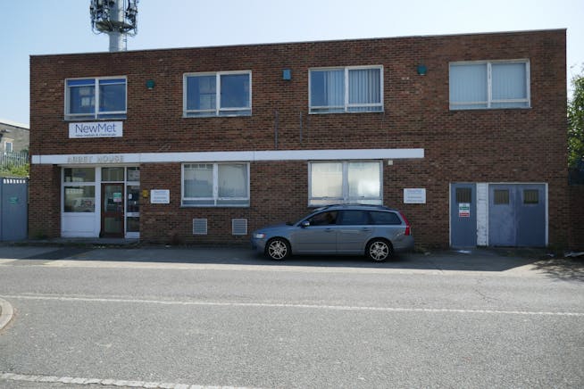 151 Brooker Road, Waltham Abbey, Industrial To Let / For Sale - P1050356.JPG