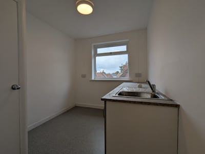35a High Street, Bookham Leatherhead, Office To Let - new 3.JPG