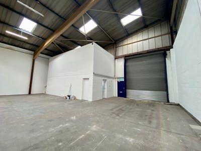 Unit 3, Senlan Industrial Estate, Cardiff, Industrial To Let - 3 Senlan 03.jpg