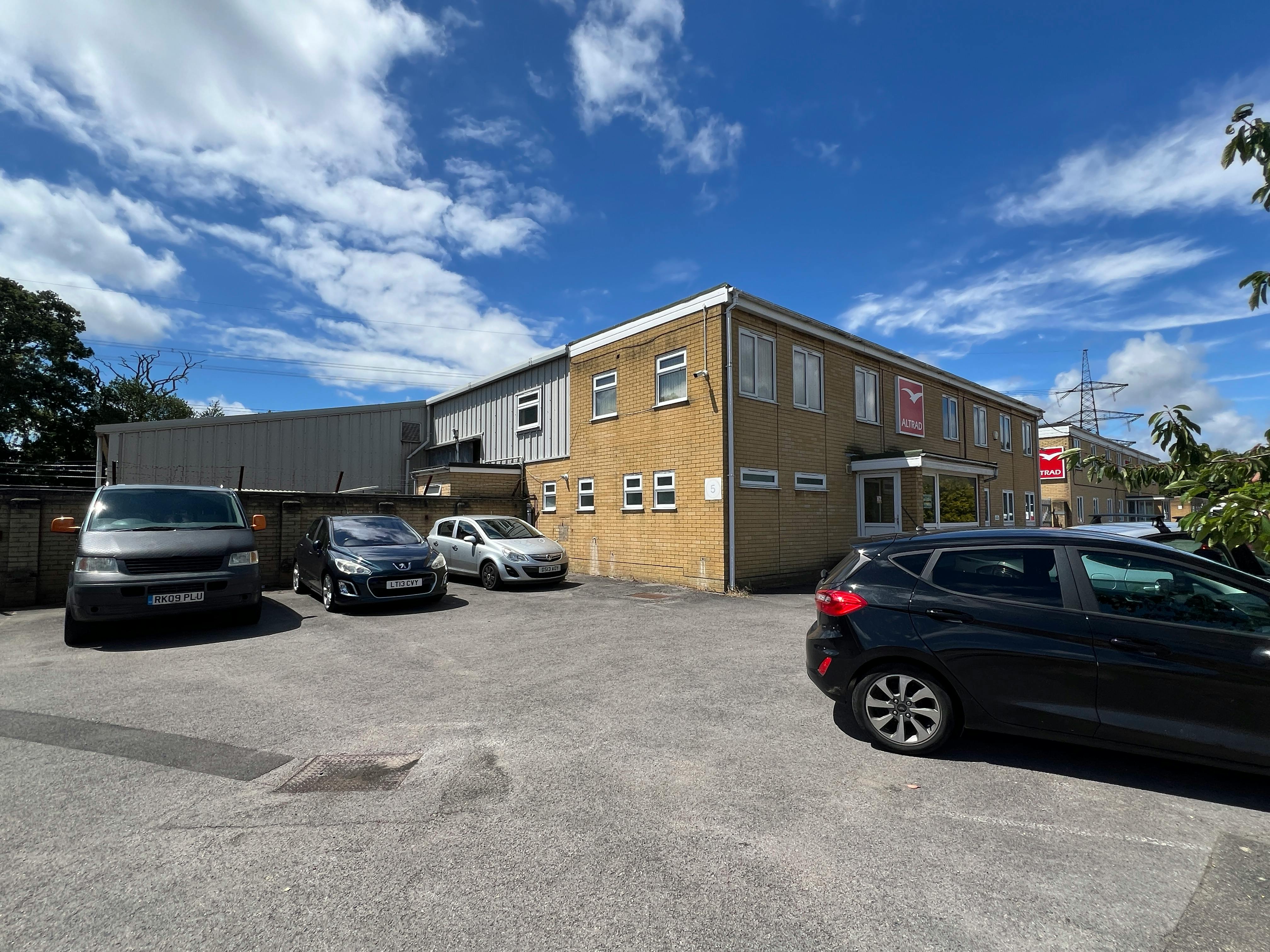 Industrial Unit in Southampton - photo 4