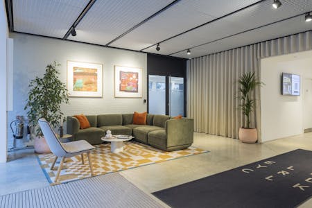 Elm Yard, 10-16 Elm Street, London, Office To Let - vb5583934_LZ_GPE_EY_L2_62_HR__1600x1067.jpg