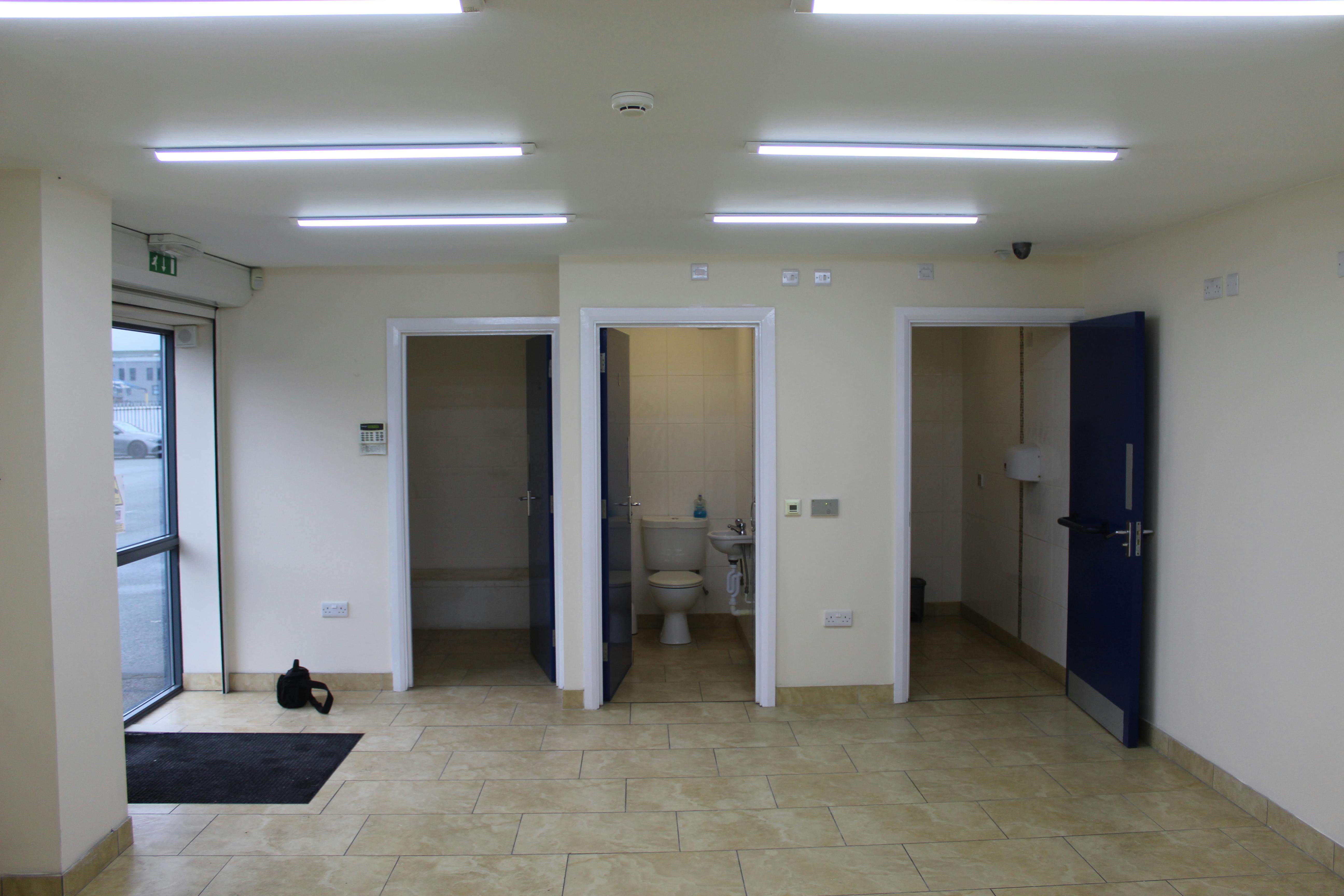 4 Abbey Point, Waltham Abbey, Industrial To Let - IMG_0656.JPG