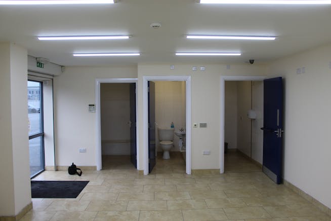 4 Abbey Point, Waltham Abbey, Industrial To Let - IMG_0656.JPG