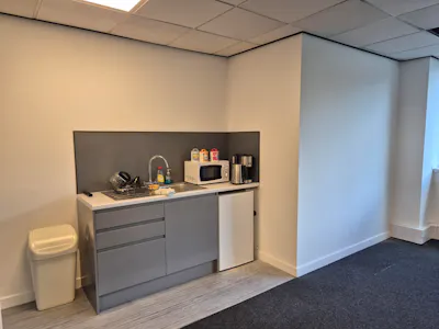Bredbury Park Way, Stockport, Industrial/Logistics / Office To Let - 20260908_142213.jpg