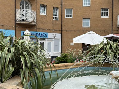 33 The Octagon, Brighton Marina Village, Brighton, Office / Retail To Let - IMG20250725WA0011.jpg