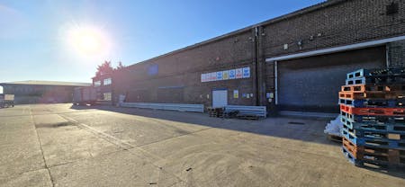 Unit 5, Lancing Business Park, Lancing, Industrial To Let - 20251121_132918 - Edited.jpg