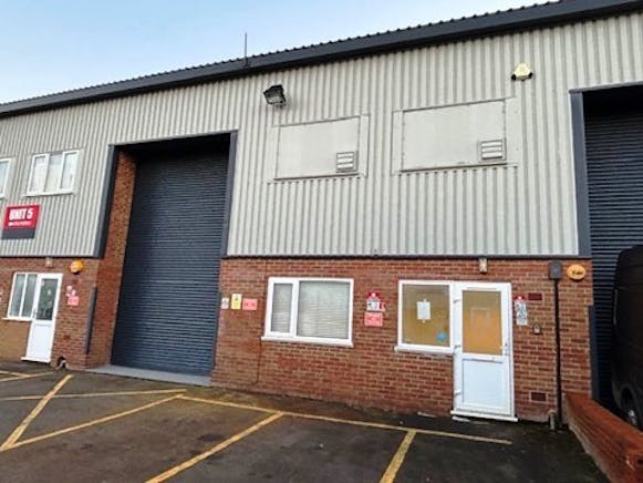 Unit 4 Enterprise Centre, Basingstoke, Industrial To Let - EC4Picture1  11 12 2025.jpg