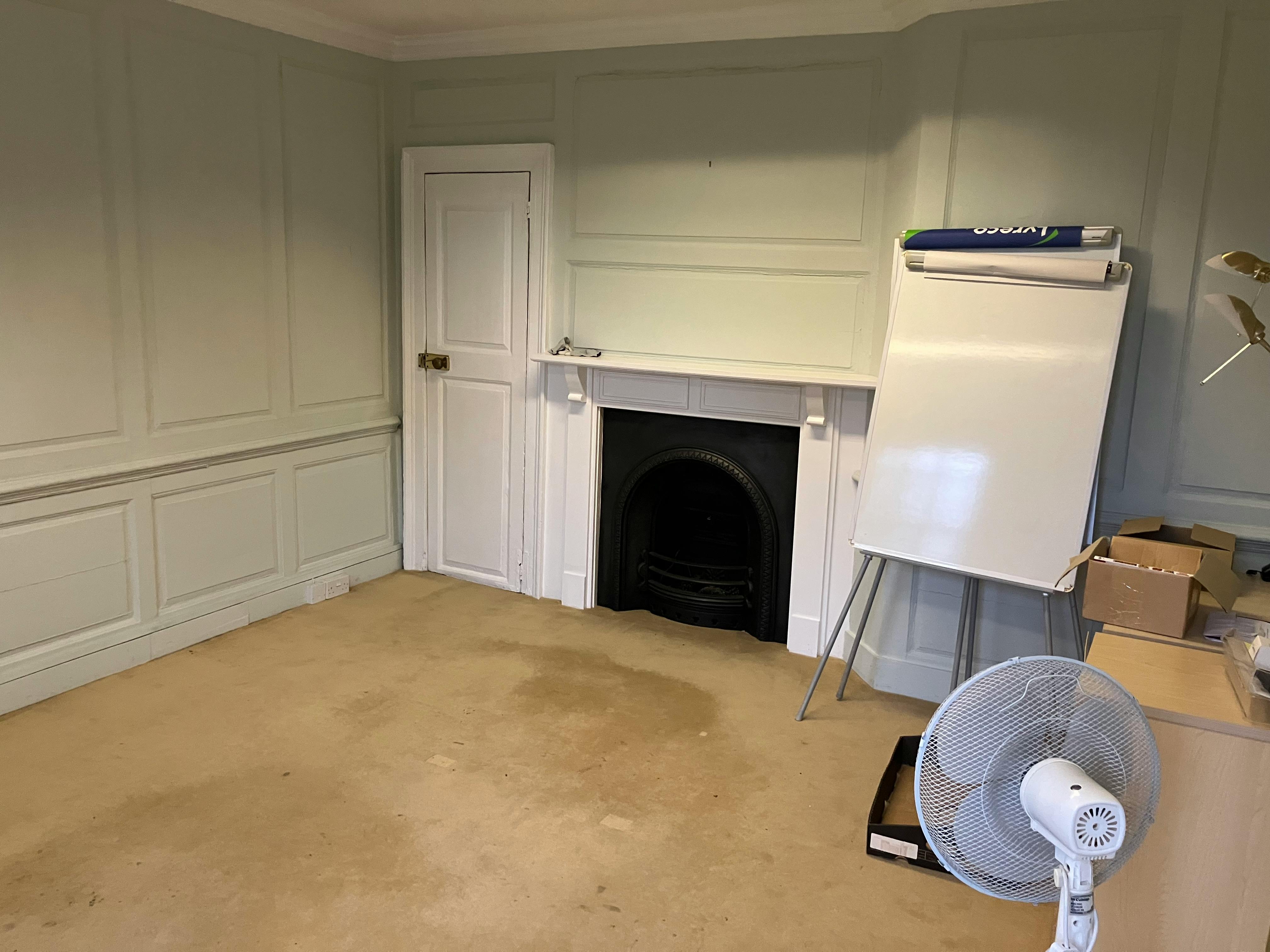 Office in Winchester - photo 4