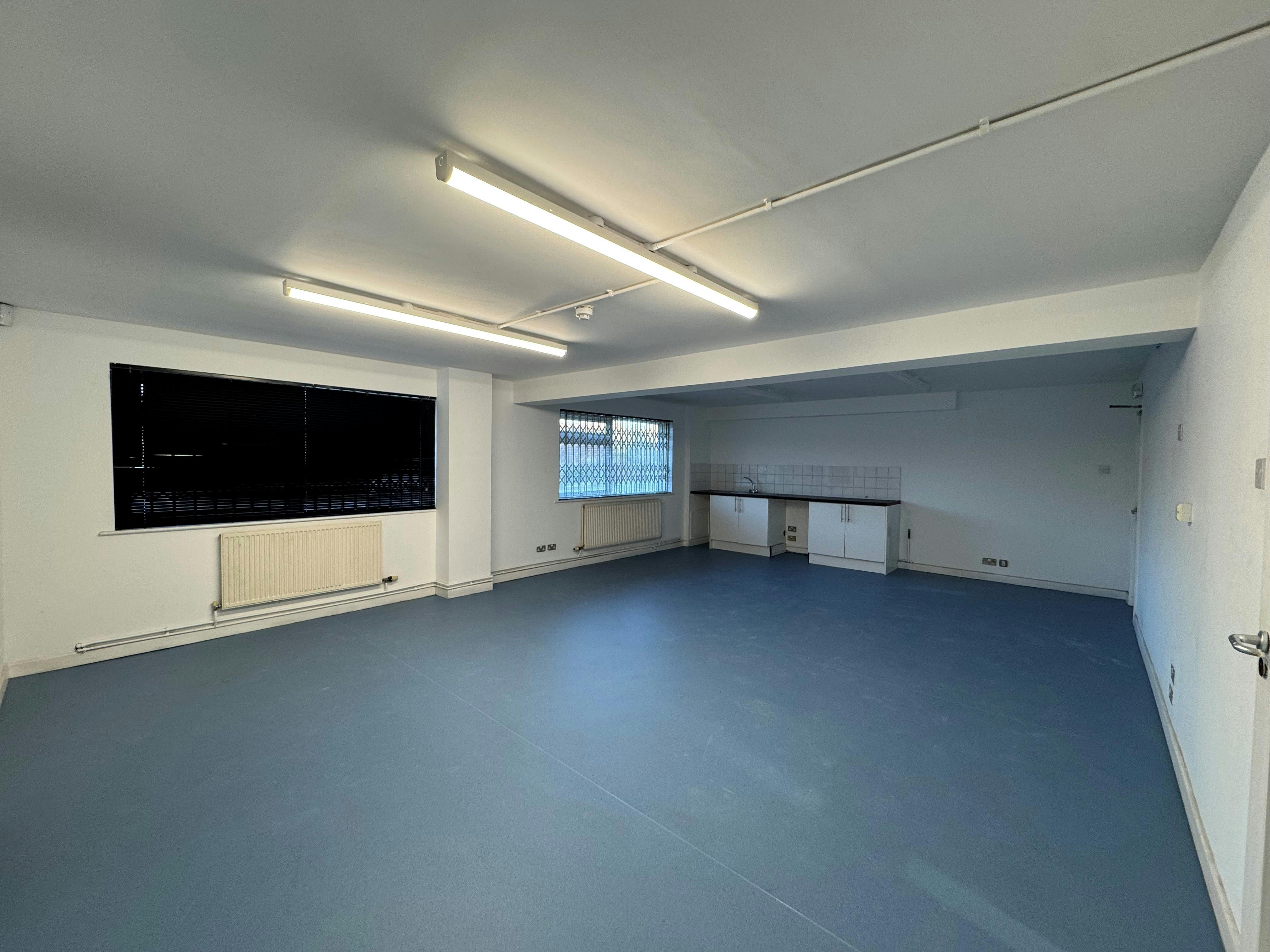 Unit 6, Hungerford, Industrial / Other To Let / For Sale - 5.jpg