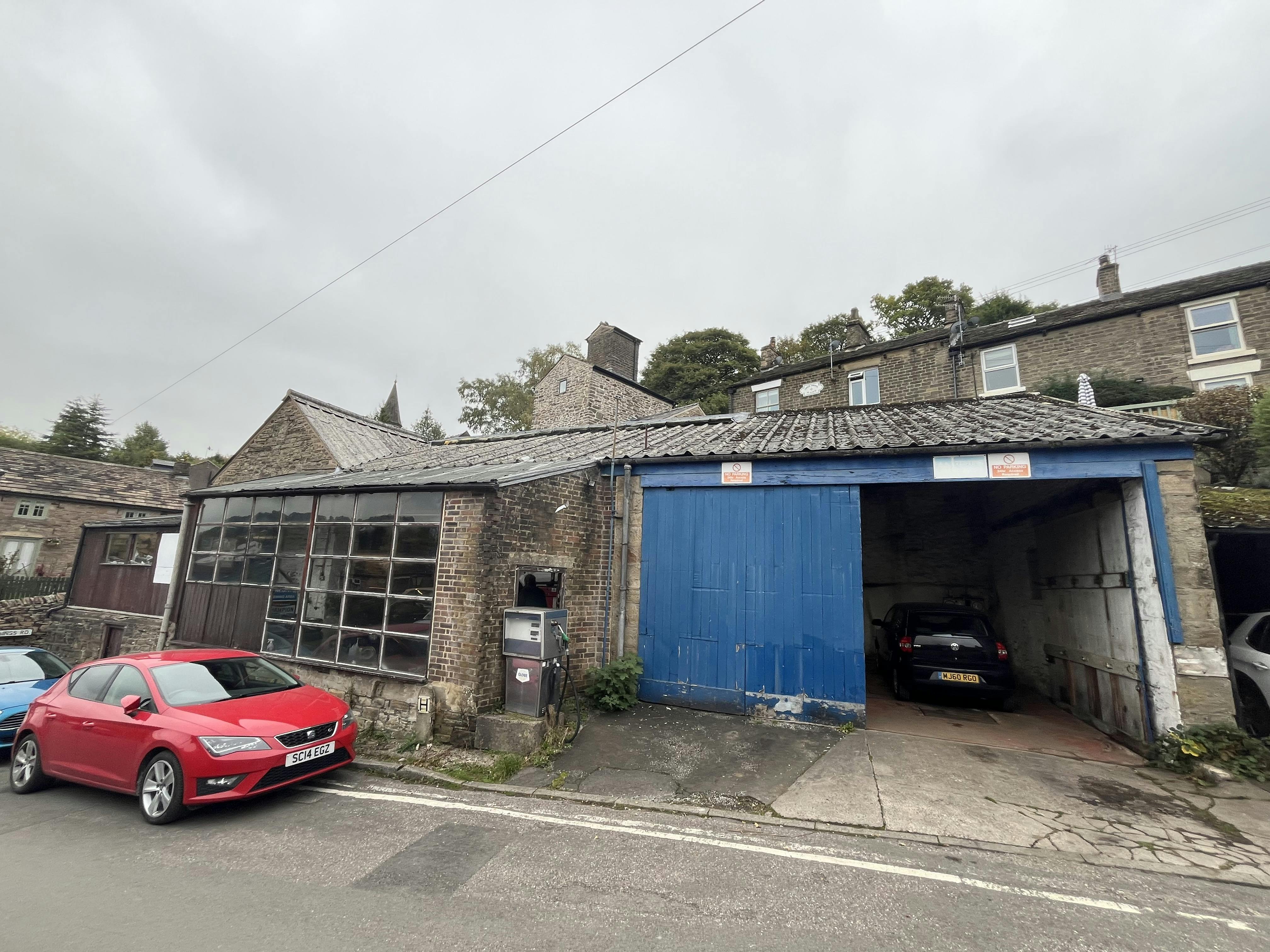 Old Road Garage, High Peak, Industrial / Investment For Sale - IMG_0228.jpg