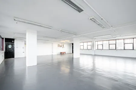Regent Studios - 8 Andrews Road, London, Industrial / Office To Let - Regent Studios 55 - Low Res 5.jpg