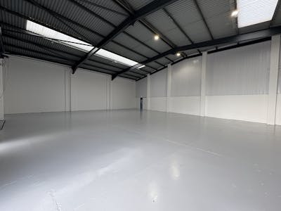 Units 18-20, Severnside Trading Estate, Textilose Road, Manchester, Industrial To Let - IMG_0894.JPG