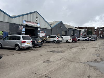 Unit 10, Leeds, Industrial To Let - IMG_7166.JPG