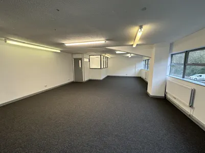 43 Potters Lane, Kiln Farm Industrial Estate, Milton Keynes, Warehouse To Let - img5.png