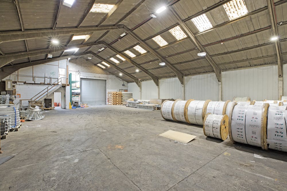 Unit 3, Brown Lane West - IMG_4134.jpg