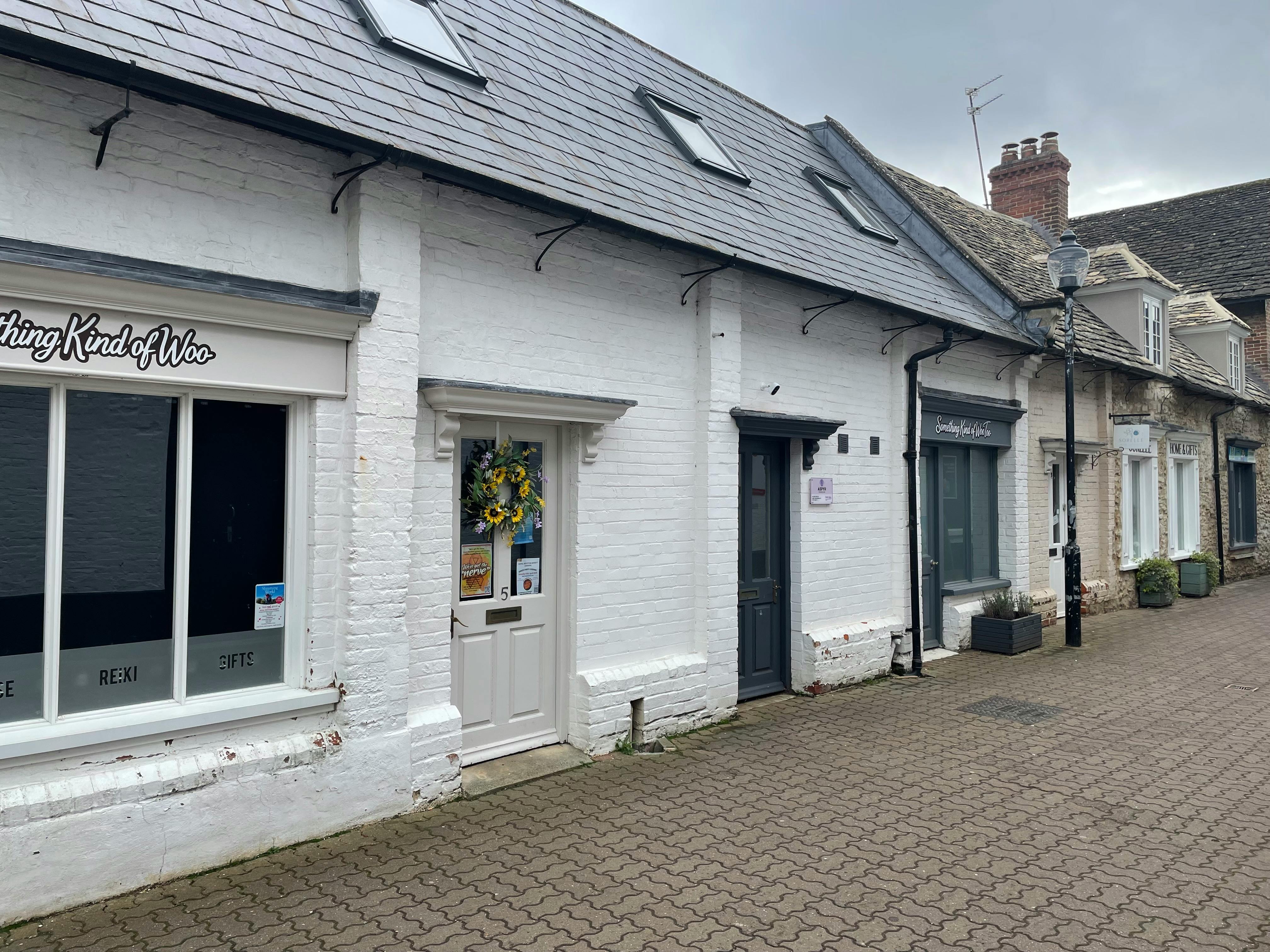 Merchants House, 34 High Street, Royal Wootton Bassett, Investment / Offices / Other / Retail For Sale - IMG_4024.jpg