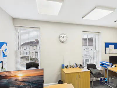 9 Elliston Terrace, Carmarthen, Office To Let - CAM03725G0PR0068STILL013.jpg