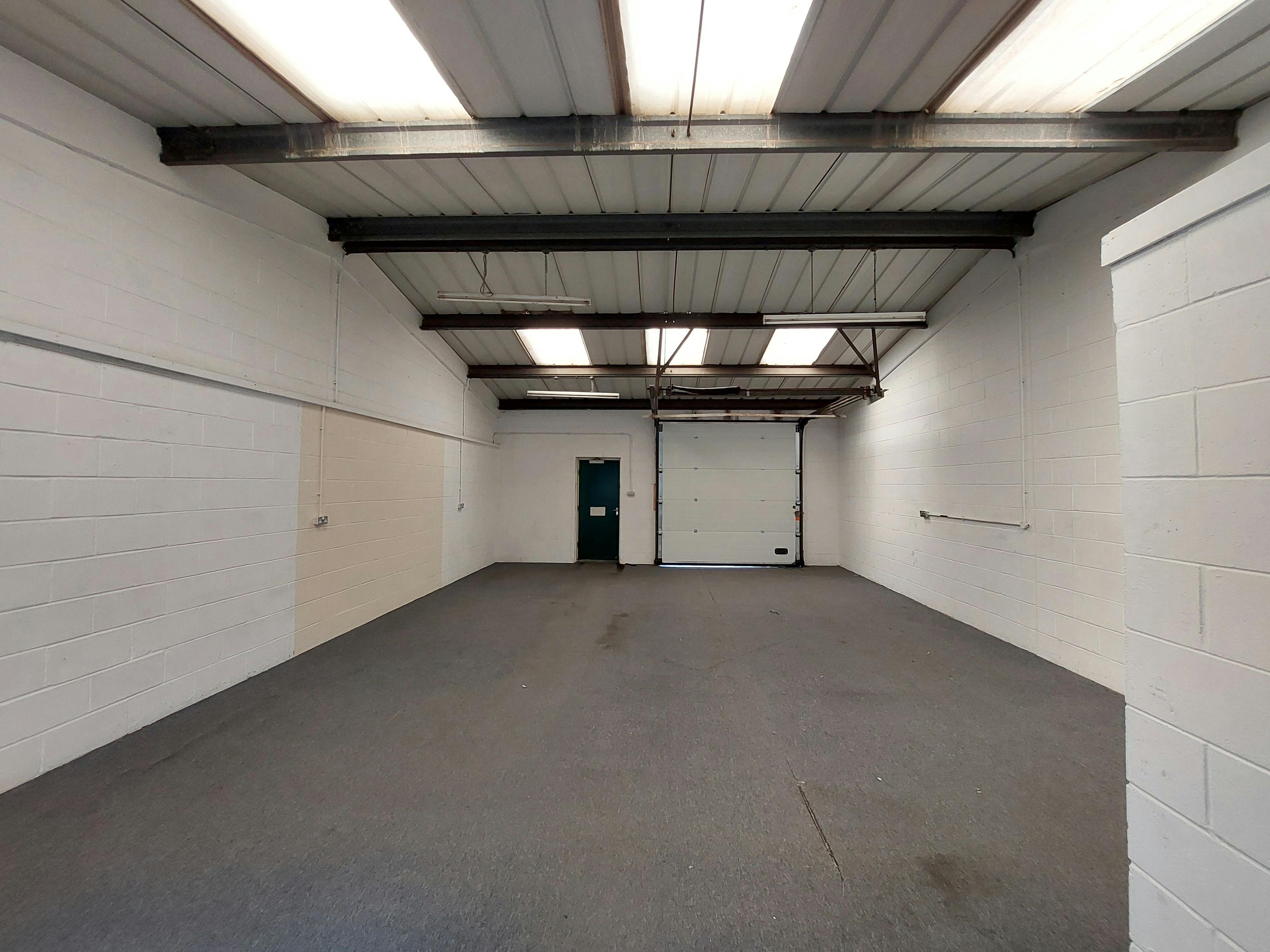 Industrial Unit in Doncaster - photo 2